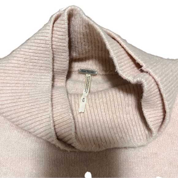 Free People Light Pink Tunic Sweater - Picture 2 of 4